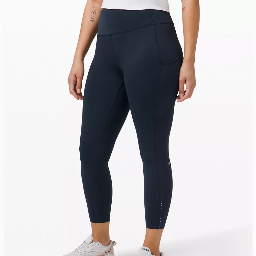 NWOT Lululemon Fast & Free *reflective